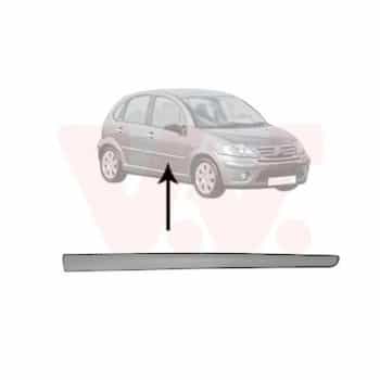 MOULURE PORTE AV (4/5 J)