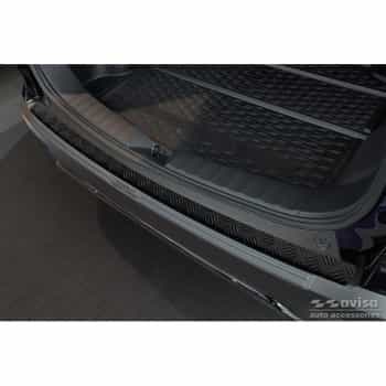Protecteur de pare-chocs arrière en aluminium noir mat pour Toyota Corolla Cross 2022- 'Riffled Plate'