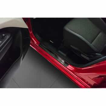 Seuils de porte en acier inoxydable Avisa adaptés à Suzuki Swift VI 2024-