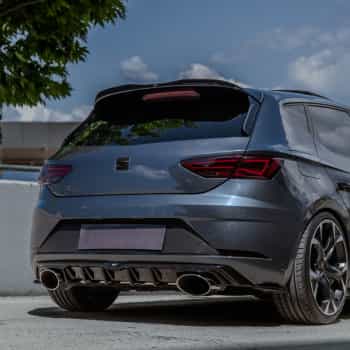 Jupe de pare-chocs arrière unidirectionnelle (diffuseur) Seat Leon (5F) HB FR Facelift 2017-2020 - Noir brillant