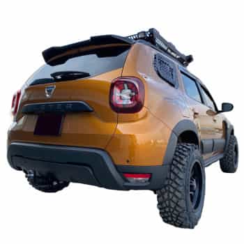 Ensemble d'extensions d'ailes (garnitures) à usage unique pour Dacia Duster II 2018-2024 avec Park Assist