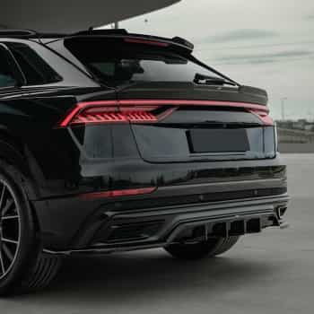 Becquet arrière unidirectionnel pour Audi Q8 S-Line, SQ8 et RSQ8 2018- - Noir brillant