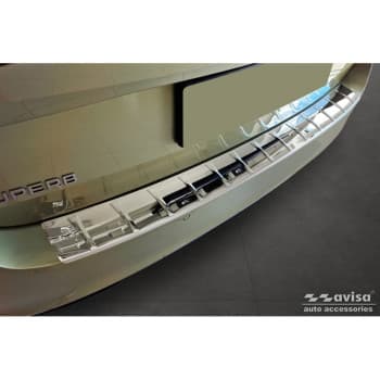 Protection de pare-chocs arrière en acier inoxydable chromé sur mesure pour Skoda Superb IV Combi 2023- 'Ribs'
