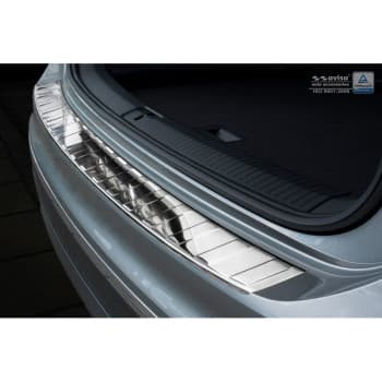 Protection de seuil arrière en acier inoxydable chromé Volkswagen Tiguan II avec Allspace 2016- &#39;Ribs&#39;